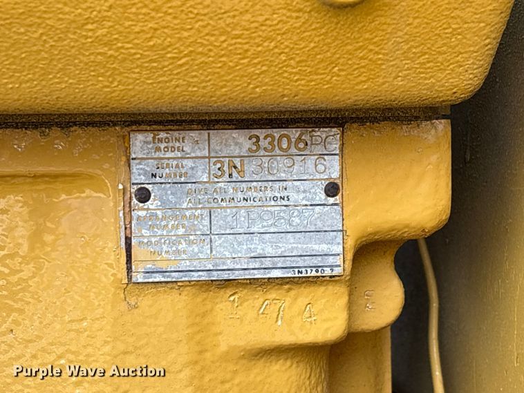 image for item DV4380 1975 Caterpillar 12G motor grader