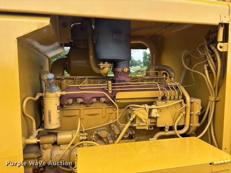 image for item DV4380 1975 Caterpillar 12G motor grader
