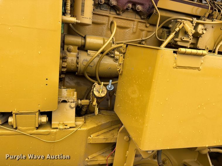 image for item DV4380 1975 Caterpillar 12G motor grader