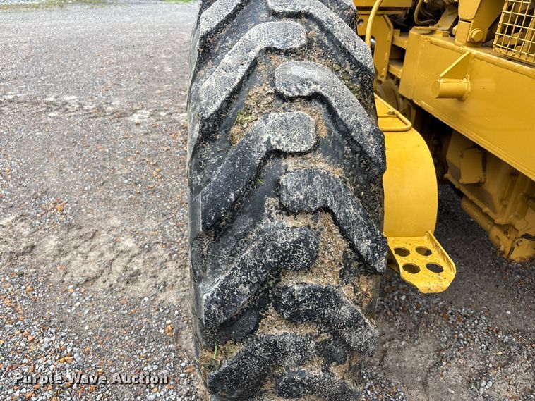image for item DV4380 1975 Caterpillar 12G motor grader