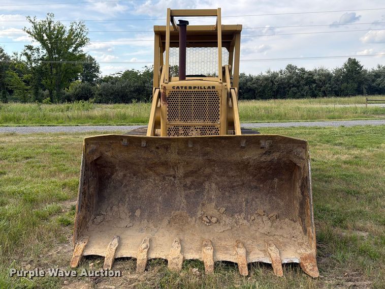 image for item DV4381 Caterpillar 977 track loader