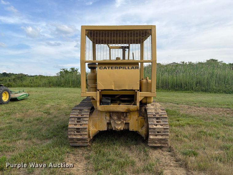 image for item DV4381 Caterpillar 977 track loader