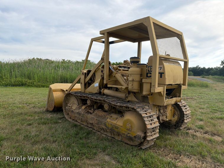 image for item DV4381 Caterpillar 977 track loader