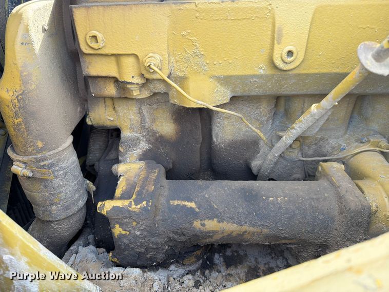 image for item DV4381 Caterpillar 977 track loader