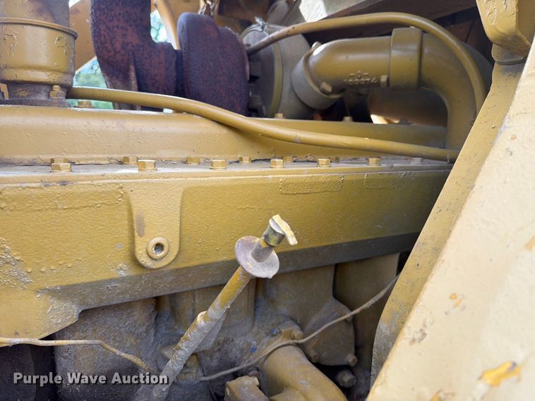 image for item DV4381 Caterpillar 977 track loader