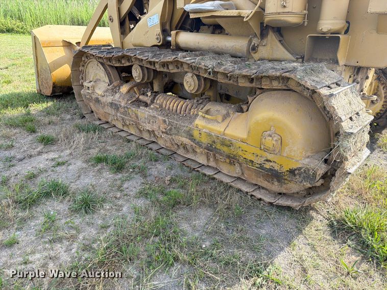 image for item DV4381 Caterpillar 977 track loader