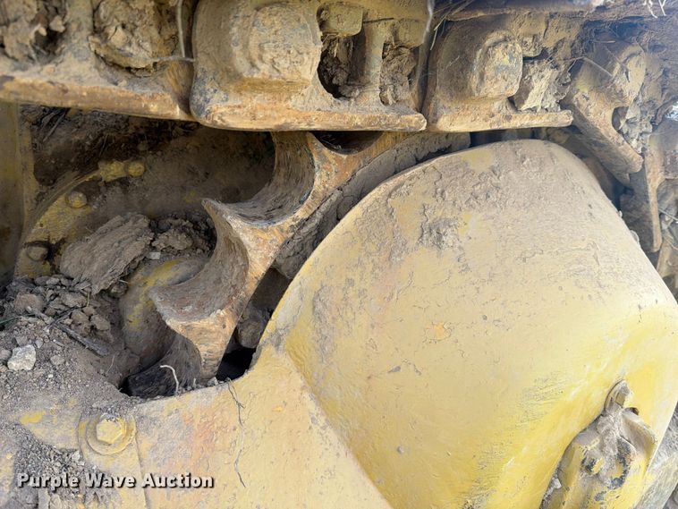 image for item DV4381 Caterpillar 977 track loader