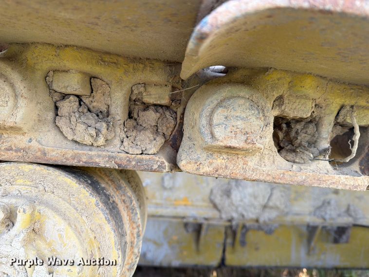image for item DV4381 Caterpillar 977 track loader