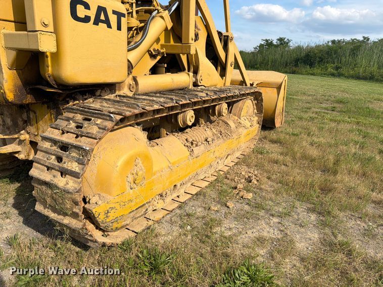image for item DV4381 Caterpillar 977 track loader