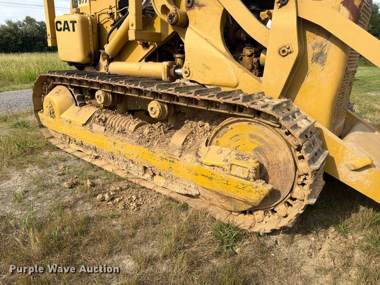 image for item DV4381 Caterpillar 977 track loader