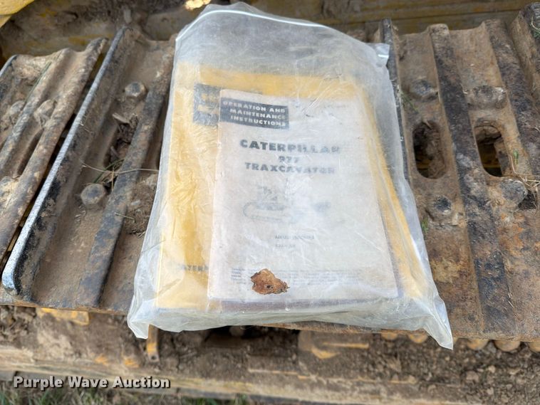 image for item DV4381 Caterpillar 977 track loader