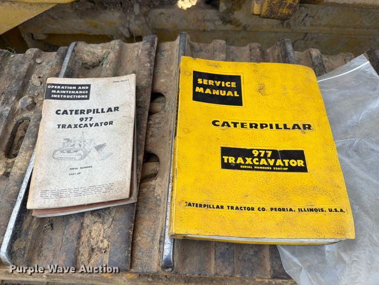 image for item DV4381 Caterpillar 977 track loader