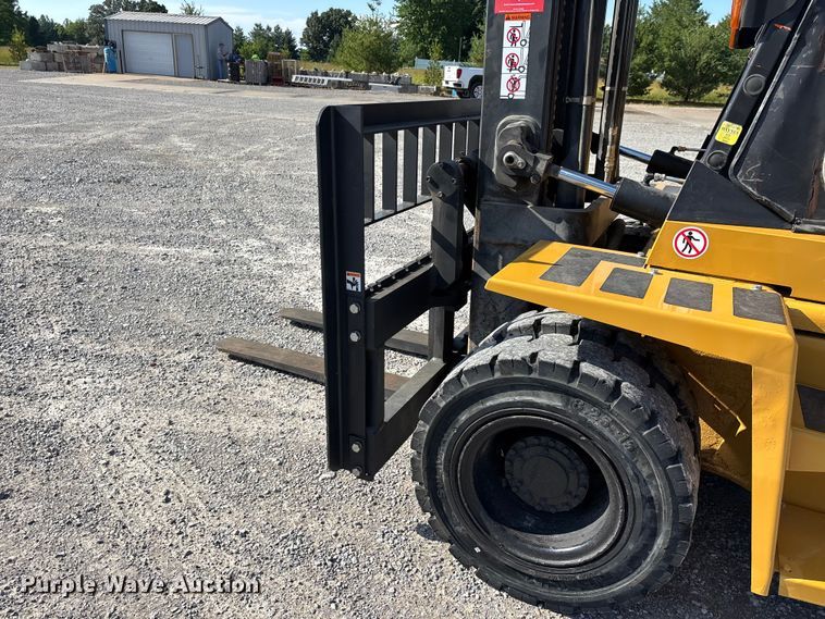 image for item DV4387 Caterpillar DP70N forklift