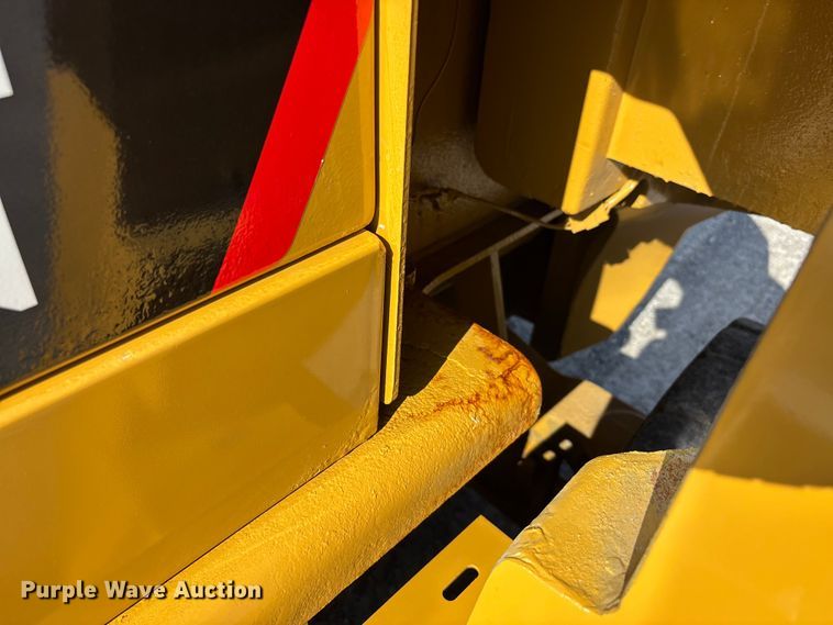 image for item DV4387 Caterpillar DP70N forklift