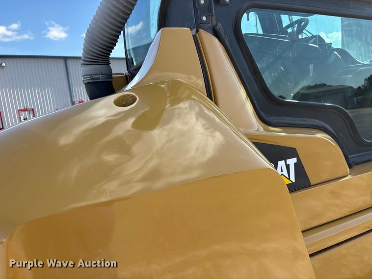image for item DV4387 Caterpillar DP70N forklift