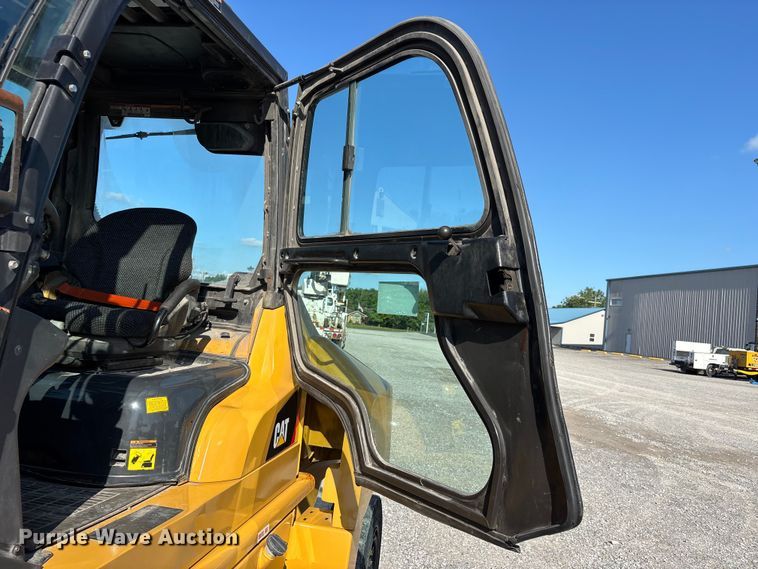 image for item DV4387 Caterpillar DP70N forklift