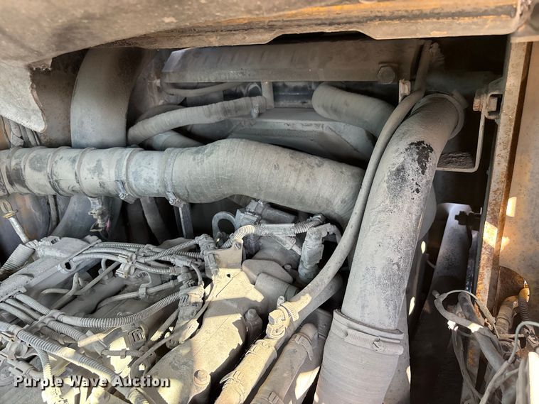 image for item DV4387 Caterpillar DP70N forklift