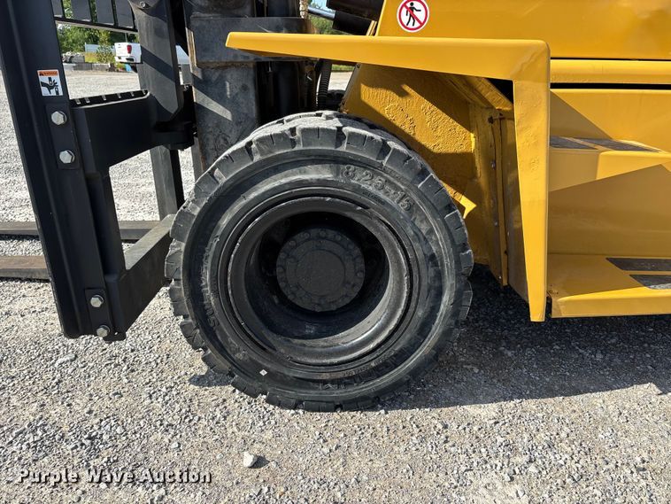 image for item DV4387 Caterpillar DP70N forklift