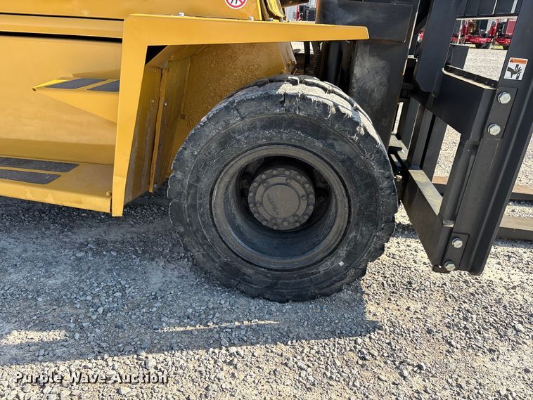 image for item DV4387 Caterpillar DP70N forklift