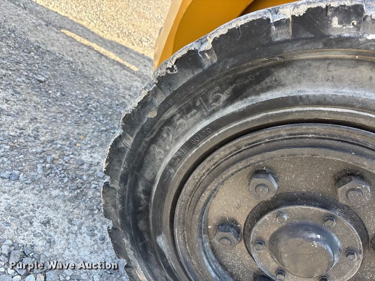 image for item DV4387 Caterpillar DP70N forklift