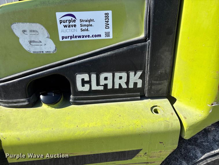 image for item DV4388 Clark CGP40 forklift