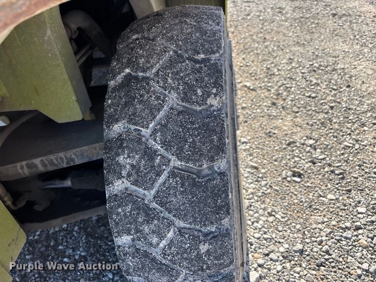 image for item DV4388 Clark CGP40 forklift