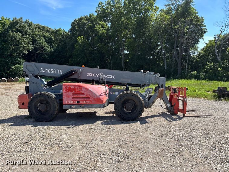 image for item DV4396 2016 Skyjack SJ1056TH telehandler