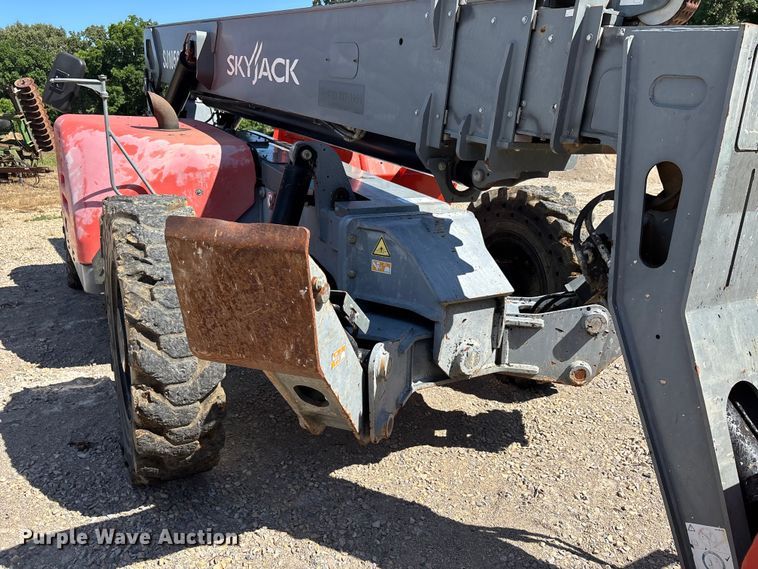 image for item DV4396 2016 Skyjack SJ1056TH telehandler