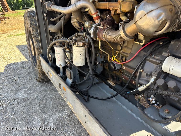 image for item DV4396 2016 Skyjack SJ1056TH telehandler