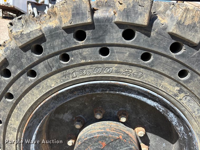 image for item DV4396 2016 Skyjack SJ1056TH telehandler