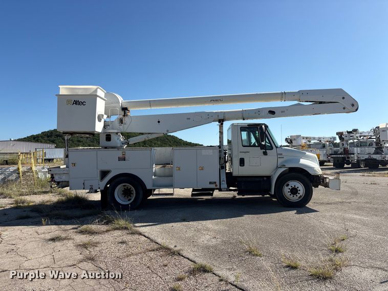 image for item DV8509 2008 International DuraStar 4300 bucket truck