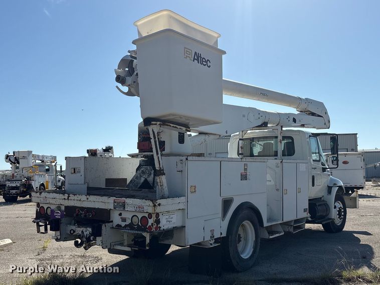 image for item DV8509 2008 International DuraStar 4300 bucket truck