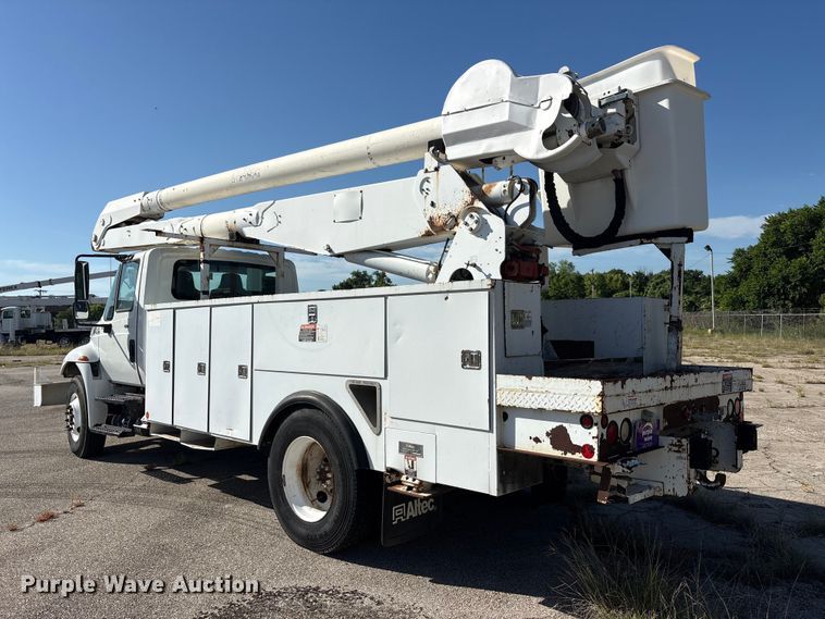 image for item DV8509 2008 International DuraStar 4300 bucket truck