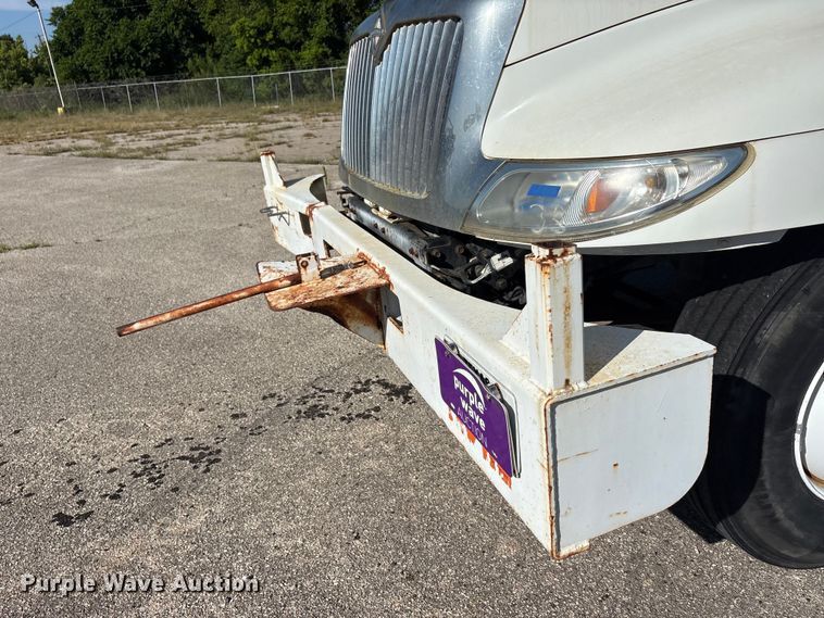 image for item DV8509 2008 International DuraStar 4300 bucket truck