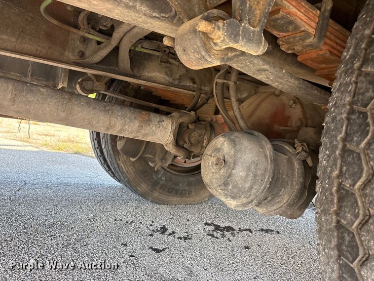 image for item DV8509 2008 International DuraStar 4300 bucket truck