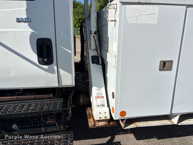 image for item DV8509 2008 International DuraStar 4300 bucket truck