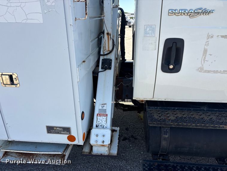 image for item DV8509 2008 International DuraStar 4300 bucket truck