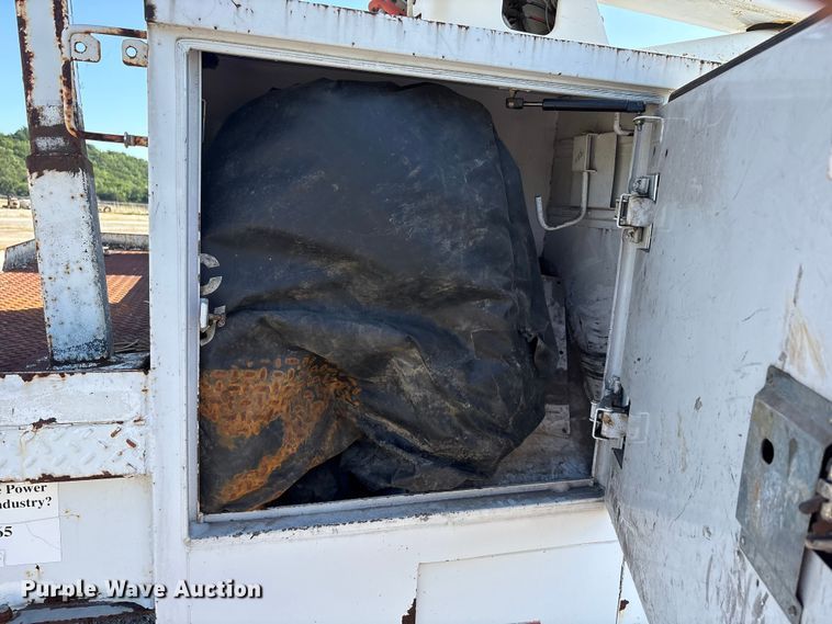 image for item DV8509 2008 International DuraStar 4300 bucket truck