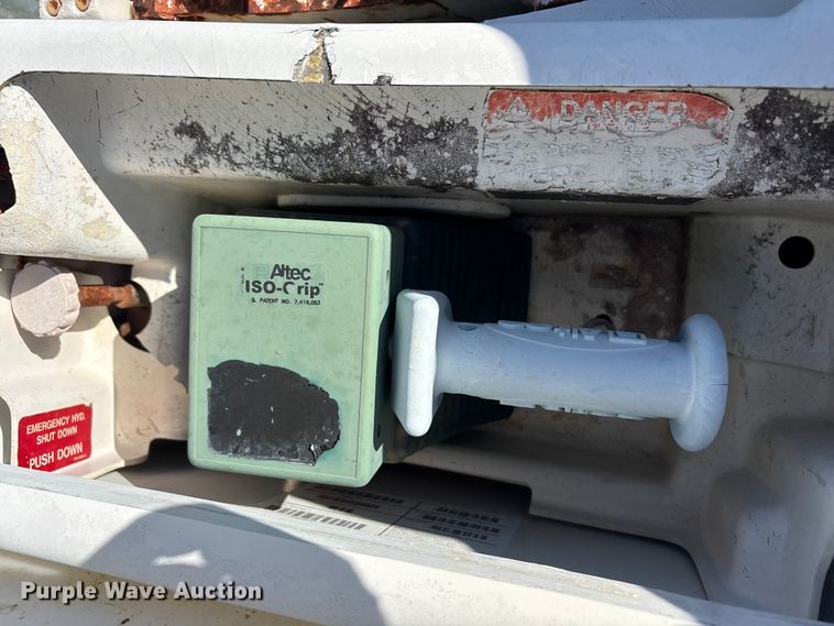 image for item DV8509 2008 International DuraStar 4300 bucket truck
