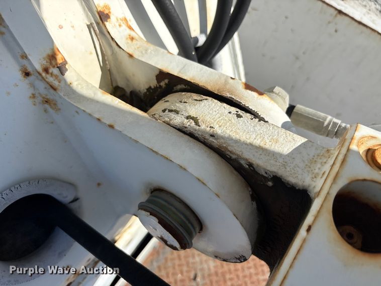 image for item DV8509 2008 International DuraStar 4300 bucket truck