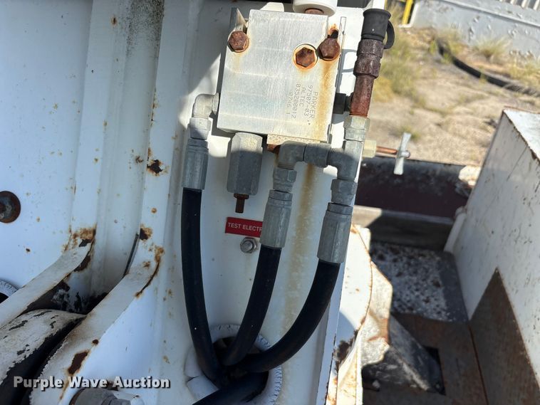 image for item DV8509 2008 International DuraStar 4300 bucket truck