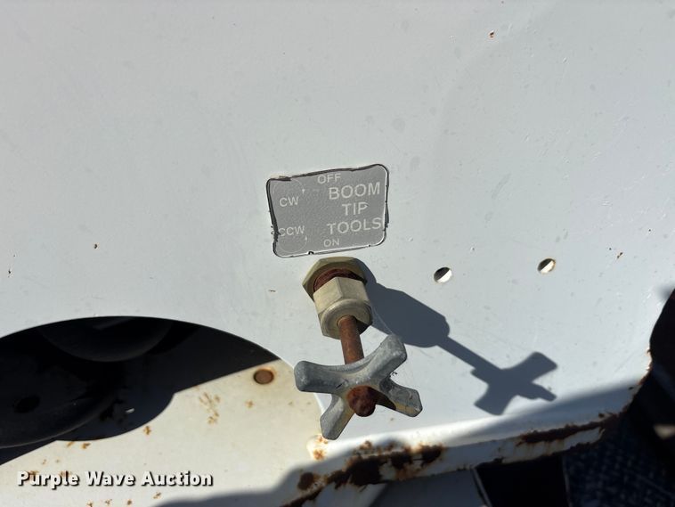 image for item DV8509 2008 International DuraStar 4300 bucket truck