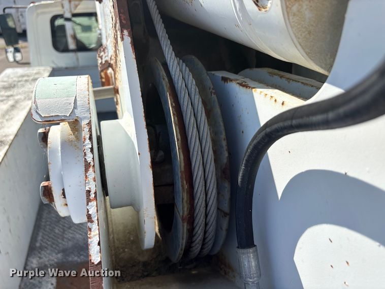 image for item DV8509 2008 International DuraStar 4300 bucket truck