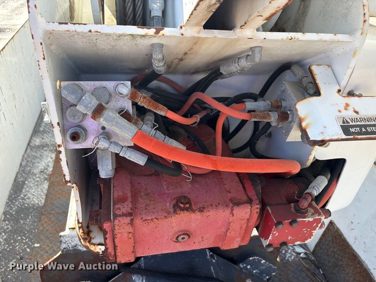 image for item DV8509 2008 International DuraStar 4300 bucket truck
