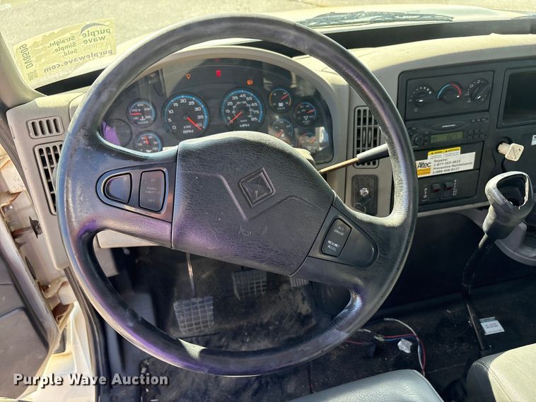 image for item DV8509 2008 International DuraStar 4300 bucket truck