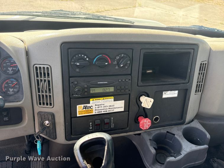 image for item DV8509 2008 International DuraStar 4300 bucket truck