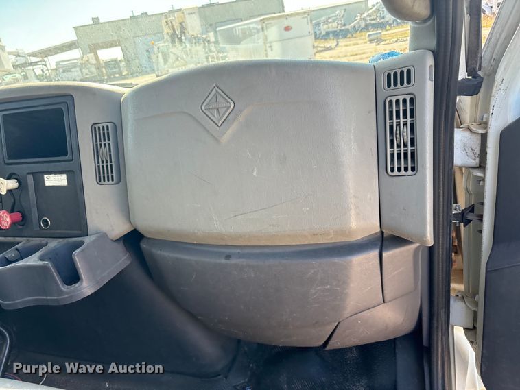 image for item DV8509 2008 International DuraStar 4300 bucket truck