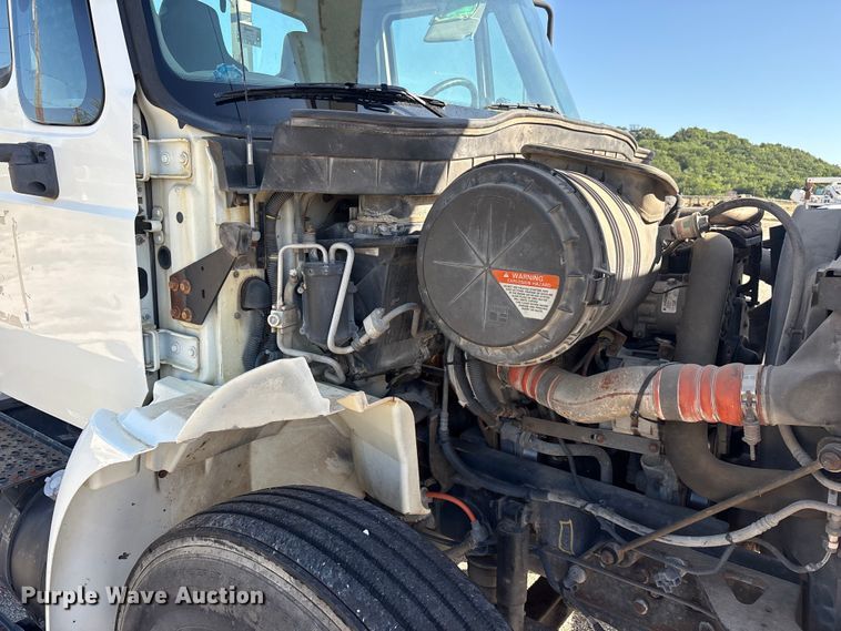 image for item DV8509 2008 International DuraStar 4300 bucket truck