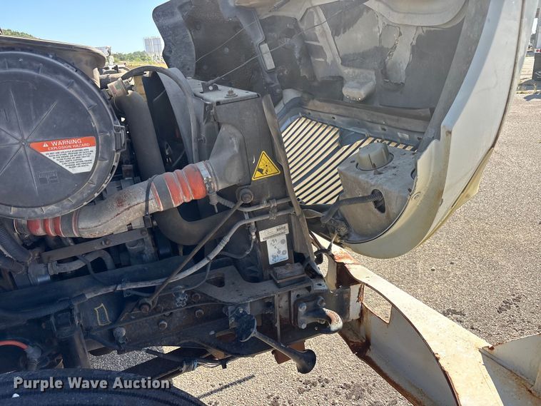 image for item DV8509 2008 International DuraStar 4300 bucket truck