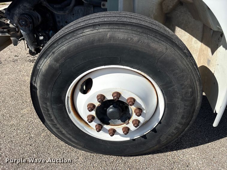 image for item DV8509 2008 International DuraStar 4300 bucket truck